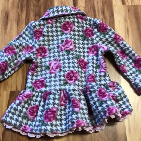 6-9 month baby girl Rose coat - Picture 4 of 5